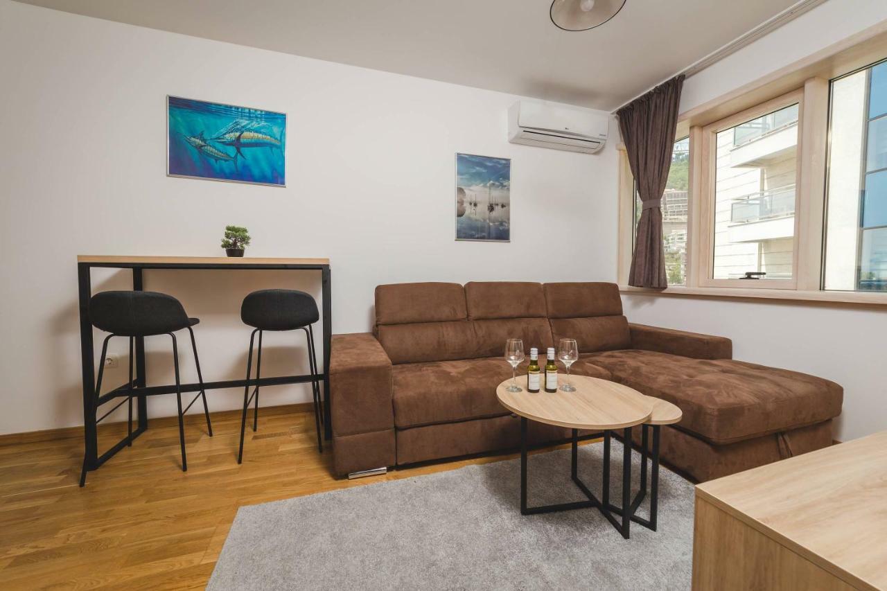 בודווה Blue Marlin Apartments מראה חיצוני תמונה