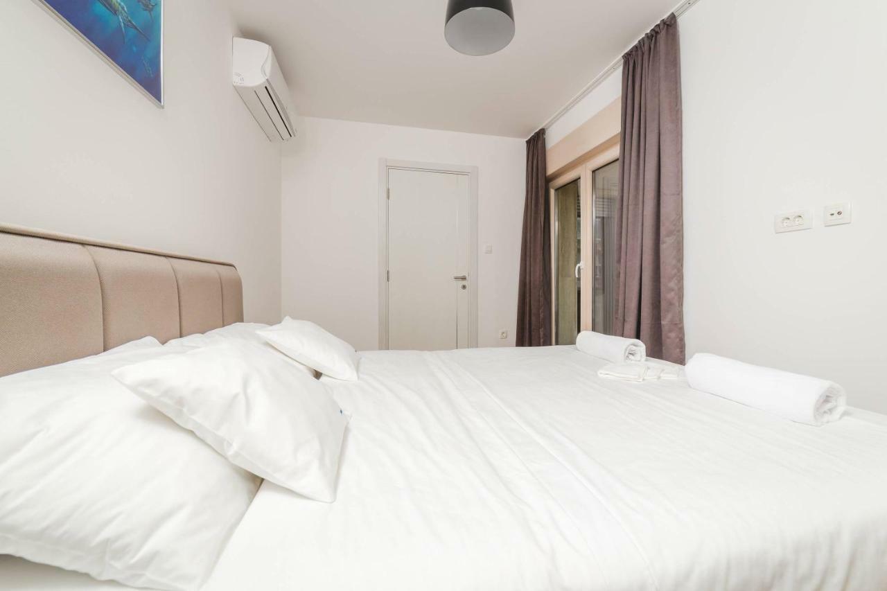 בודווה Blue Marlin Apartments מראה חיצוני תמונה