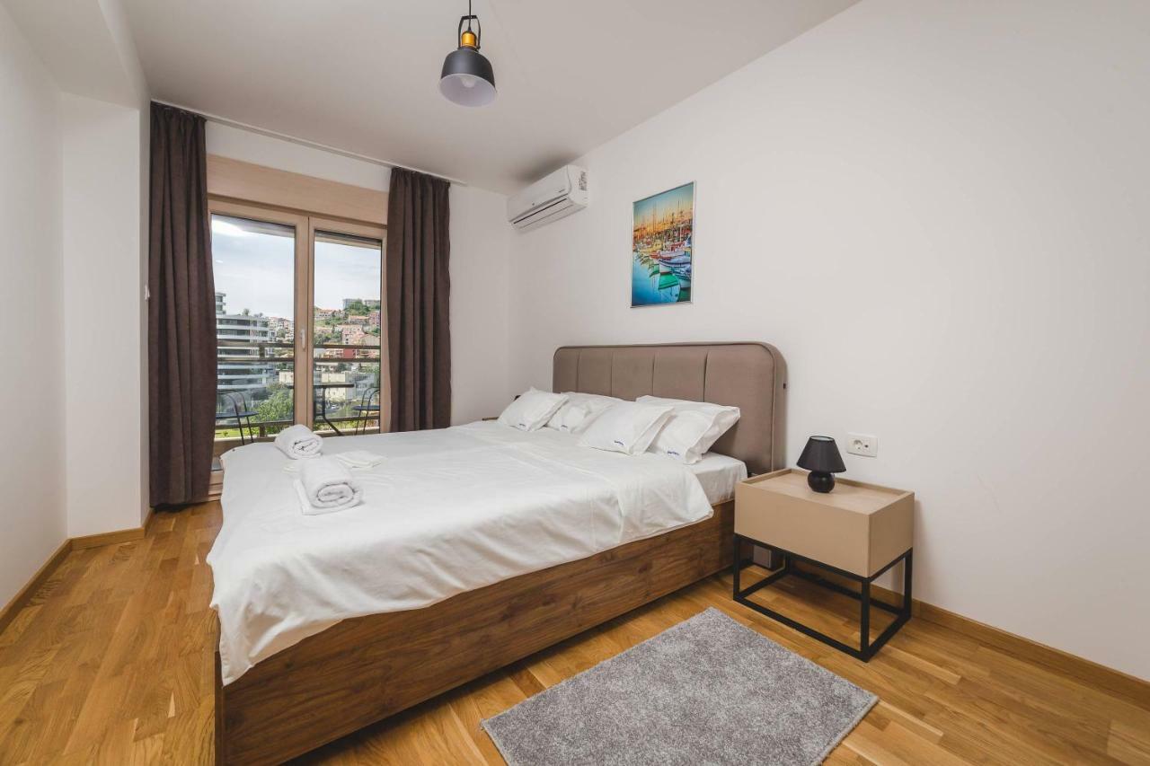בודווה Blue Marlin Apartments מראה חיצוני תמונה