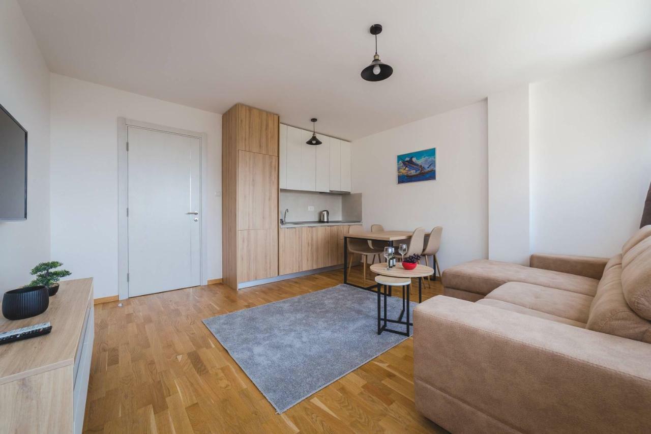 בודווה Blue Marlin Apartments מראה חיצוני תמונה