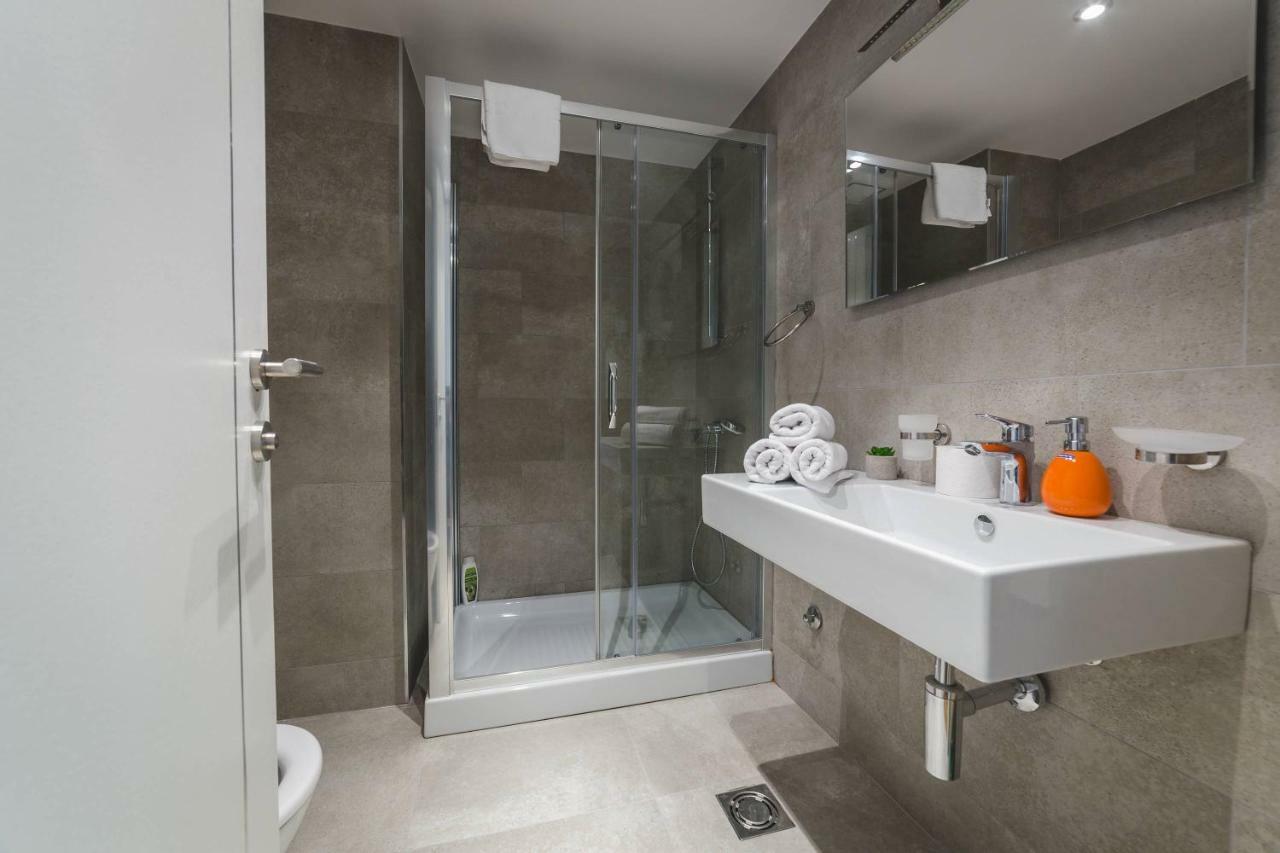 בודווה Blue Marlin Apartments מראה חיצוני תמונה